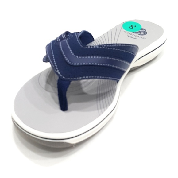 Clarks Women's Brinkley Keely Flip-Flop - Picture 1 of 8